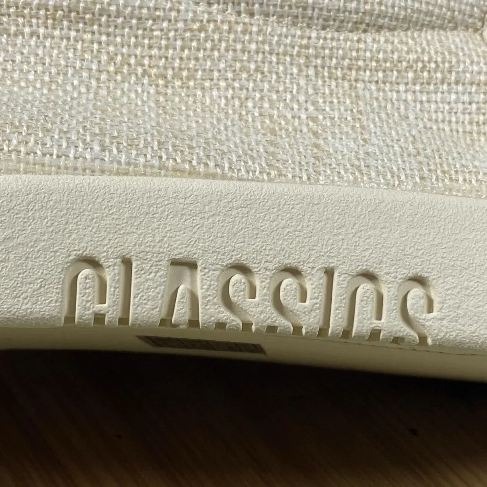 Classics Mens Boat Canvas Cream Shoes Size 10 NEW